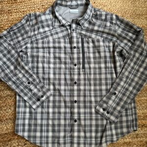 Columbia Men’s XL Grey Plaid Lightweight Cotton Blend Button up Shirt